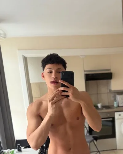 Tonny photo 14, latino, average, brunette, 185 cm, 72 kg, Hong Kong
