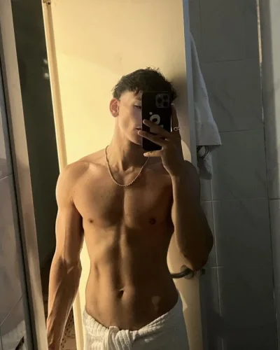 Tonny photo 3, latino, average, brunette, 185 cm, 72 kg, Hong Kong