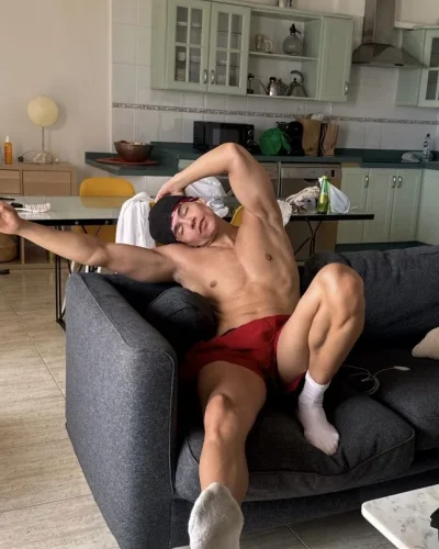 Tonny photo 9, latino, average, brunette, 185 cm, 72 kg, Hong Kong