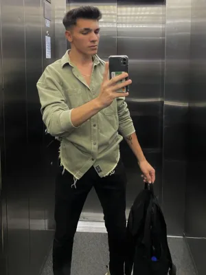 Xander photo 1, latino, athletic, black hair, 180 cm, 77 kg, Hong Kong