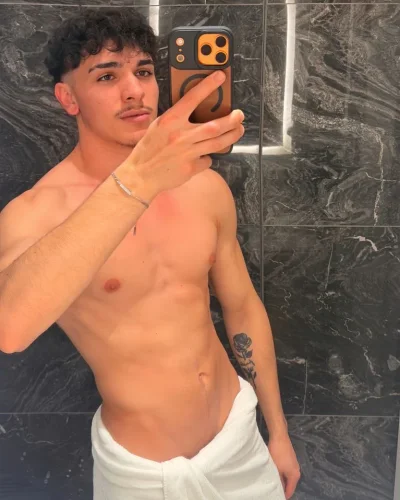 Xander photo 7, latino, athletic, black hair, 180 cm, 77 kg, Hong Kong