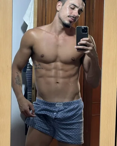 Vitor photo 11, latino, athletic, black hair, 188 cm, 83 kg, Hong Kong