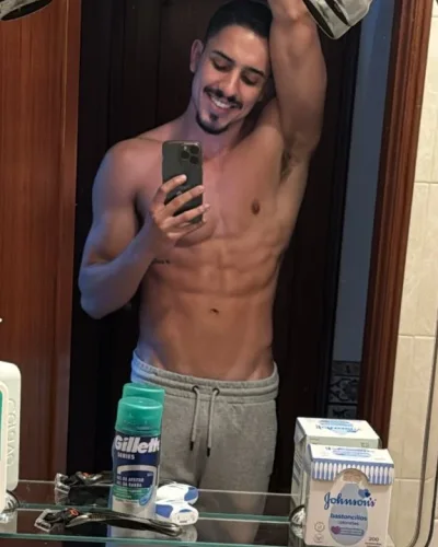 Vitor photo 17, latino, athletic, black hair, 188 cm, 83 kg, Hong Kong