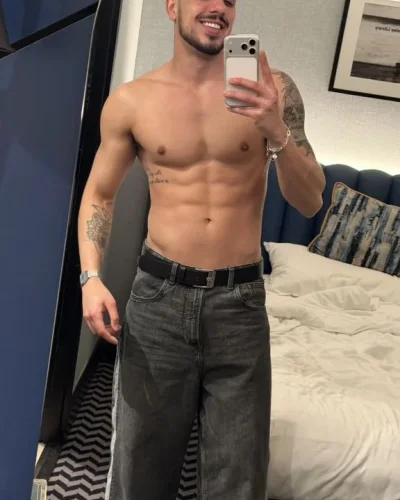 Vitor photo 28, latino, athletic, black hair, 188 cm, 83 kg, Hong Kong