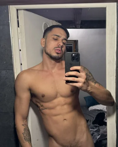 Vitor photo 5, latino, athletic, black hair, 188 cm, 83 kg, Hong Kong