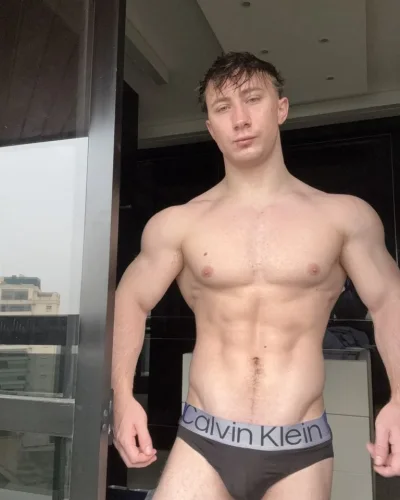 Benjamin photo 14, slavic, curvy, brunette, 173 cm, 88 kg, Hong Kong