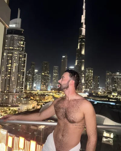 Carlo photo 14, latino, athletic, black hair, 188 cm, 88 kg, Hong Kong