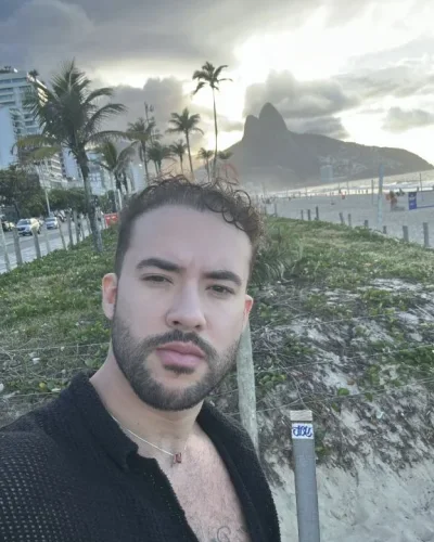 Carlo photo 6, latino, athletic, black hair, 188 cm, 88 kg, Hong Kong