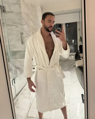 Carlo photo 7, latino, athletic, black hair, 188 cm, 88 kg, Hong Kong