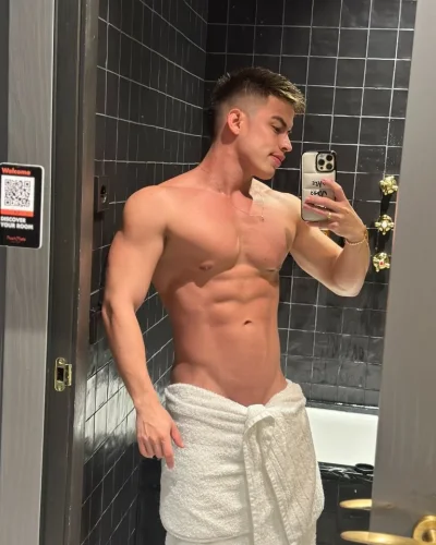 Cesar photo 16, latino, curvy, brunette, 170 cm, 74 kg, Hong Kong
