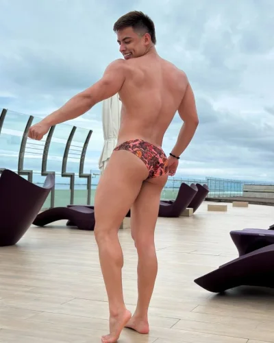 Cesar photo 6, latino, curvy, brunette, 170 cm, 74 kg, Hong Kong