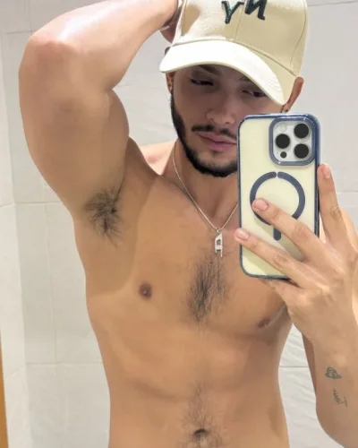 Angelo photo 3, latino, athletic, black hair, 175 cm, 72 kg, Hong Kong