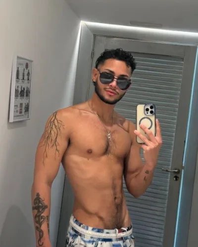 Angelo photo 7, latino, athletic, black hair, 175 cm, 72 kg, Hong Kong