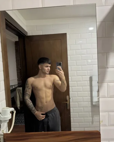 Aleo photo 11, mixed, average, black hair, 175 cm, 63 kg, Hong Kong