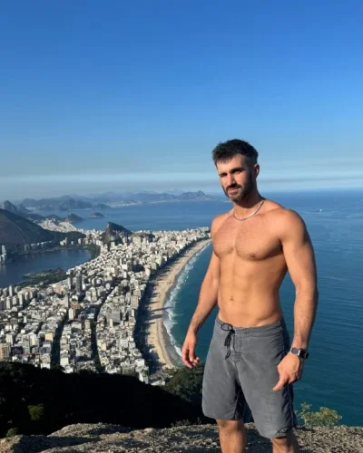 Vizallati photo 1, european, athletic, brunette, 175 cm, 72 kg, Hong Kong