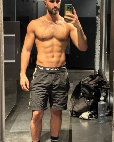 Vizallati photo 10, european, athletic, brunette, 175 cm, 72 kg, Hong Kong
