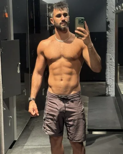 Vizallati photo 11, european, athletic, brunette, 175 cm, 72 kg, Hong Kong