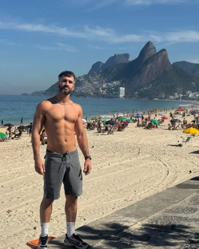 Vizallati photo 12, european, athletic, brunette, 175 cm, 72 kg, Hong Kong