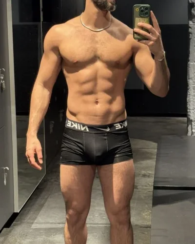 Vizallati photo 13, european, athletic, brunette, 175 cm, 72 kg, Hong Kong
