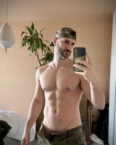 Vizallati photo 14, european, athletic, brunette, 175 cm, 72 kg, Hong Kong
