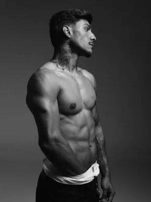 Brennan photo 1, latino, athletic, brunette, 183 cm, 83 kg, Hong Kong