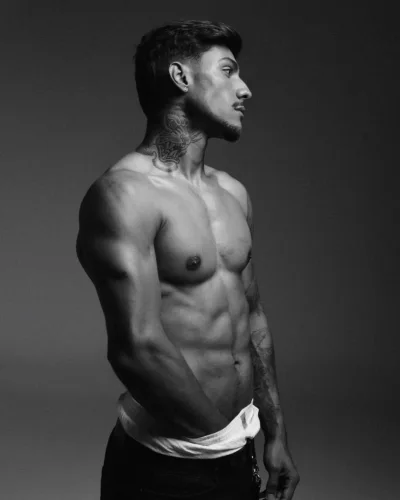 Brennan photo 1, latino, athletic, brunette, 183 cm, 83 kg, Hong Kong