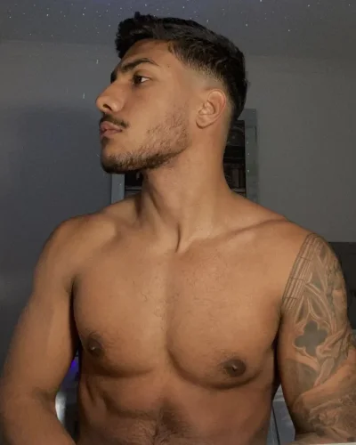 Brennan photo 3, latino, athletic, brunette, 183 cm, 83 kg, Hong Kong