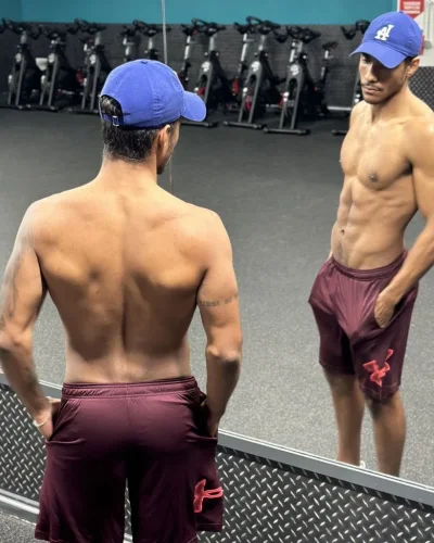 Brennan photo 4, latino, athletic, brunette, 183 cm, 83 kg, Hong Kong