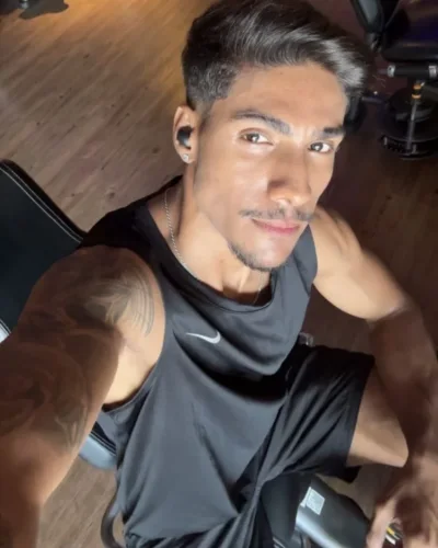 Brennan photo 5, latino, athletic, brunette, 183 cm, 83 kg, Hong Kong