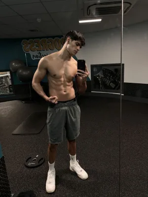 Patrick photo 1, latino, average, brunette, 175 cm, 65 kg, Hong Kong