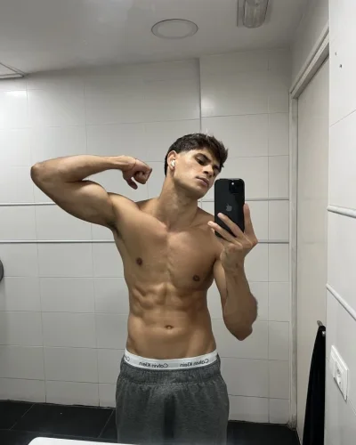 Patrick photo 2, latino, average, brunette, 175 cm, 65 kg, Hong Kong
