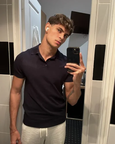 Patrick photo 4, latino, average, brunette, 175 cm, 65 kg, Hong Kong