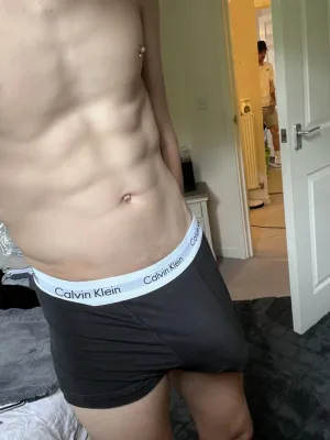 Mason photo 1, european, slim, brunette, 185 cm, 56 kg, Hong Kong