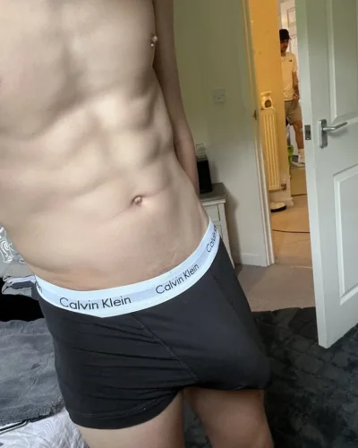 Mason photo 1, european, slim, brunette, 185 cm, 56 kg, Hong Kong
