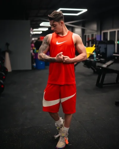 Zedy photo 3, latino, average, black hair, 183 cm, 74 kg, Hong Kong