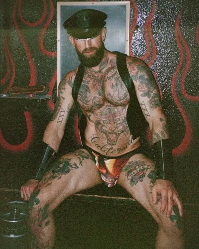 Troy photo 7, slavic, curvy, brunette, 185 cm, 93 kg, Hong Kong