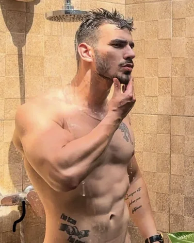 Boris photo 1, slavic, athletic, black hair, 188 cm, 86 kg, Hong Kong