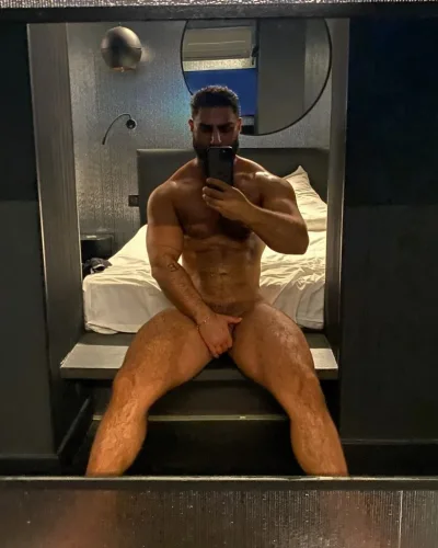 Hakan photo 13, european, curvy, black hair, 178 cm, 93 kg, Hong Kong