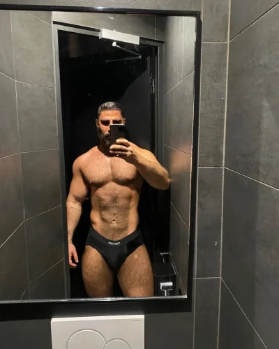 Hakan photo 14, european, curvy, black hair, 178 cm, 93 kg, Hong Kong
