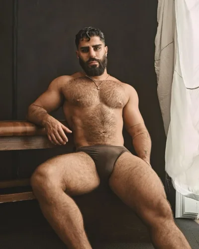 Hakan photo 20, european, curvy, black hair, 178 cm, 93 kg, Hong Kong