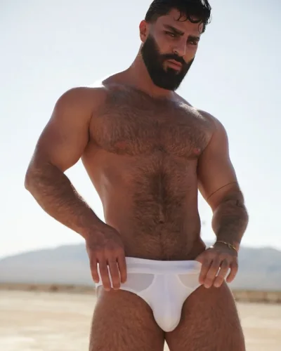 Hakan photo 4, european, curvy, black hair, 178 cm, 93 kg, Hong Kong