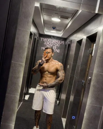 Tomas photo 5, latino, curvy, brunette, 180 cm, 95 kg, Hong Kong