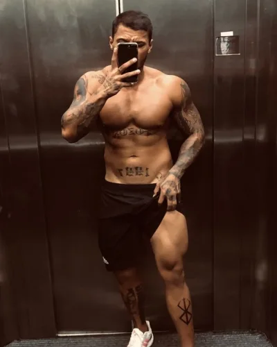 Tomas photo 6, latino, curvy, brunette, 180 cm, 95 kg, Hong Kong
