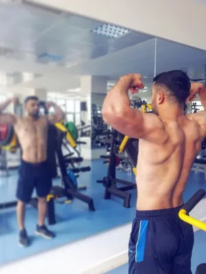 Ferhat photo 1, latino, curvy, black hair, 178 cm, 81 kg, Hong Kong