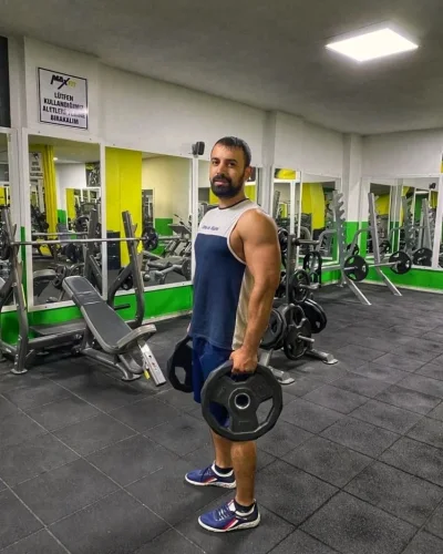 Ferhat photo 10, latino, curvy, black hair, 178 cm, 81 kg, Hong Kong