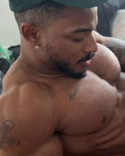 Vance photo 12, mixed, curvy, black hair, 188 cm, 100 kg, Hong Kong