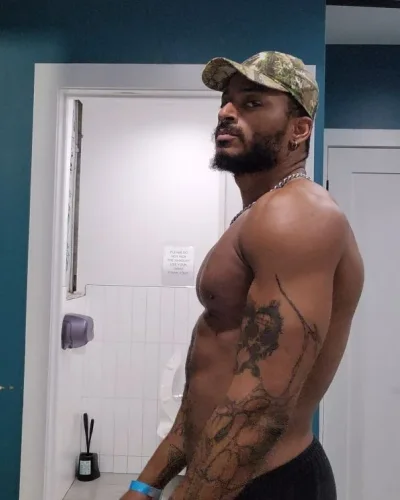 Vance photo 20, mixed, curvy, black hair, 188 cm, 100 kg, Hong Kong