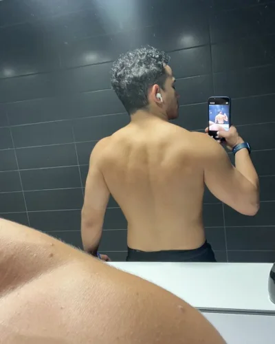 Petit photo 8, latino, athletic, black hair, 160 cm, 61 kg, Hong Kong