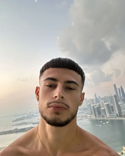 Alaric photo 2, european, average, brunette, 173 cm, 58 kg, Hong Kong