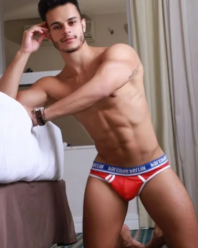 Vitinho photo 8, latino, athletic, black hair, 173 cm, 70 kg, Hong Kong